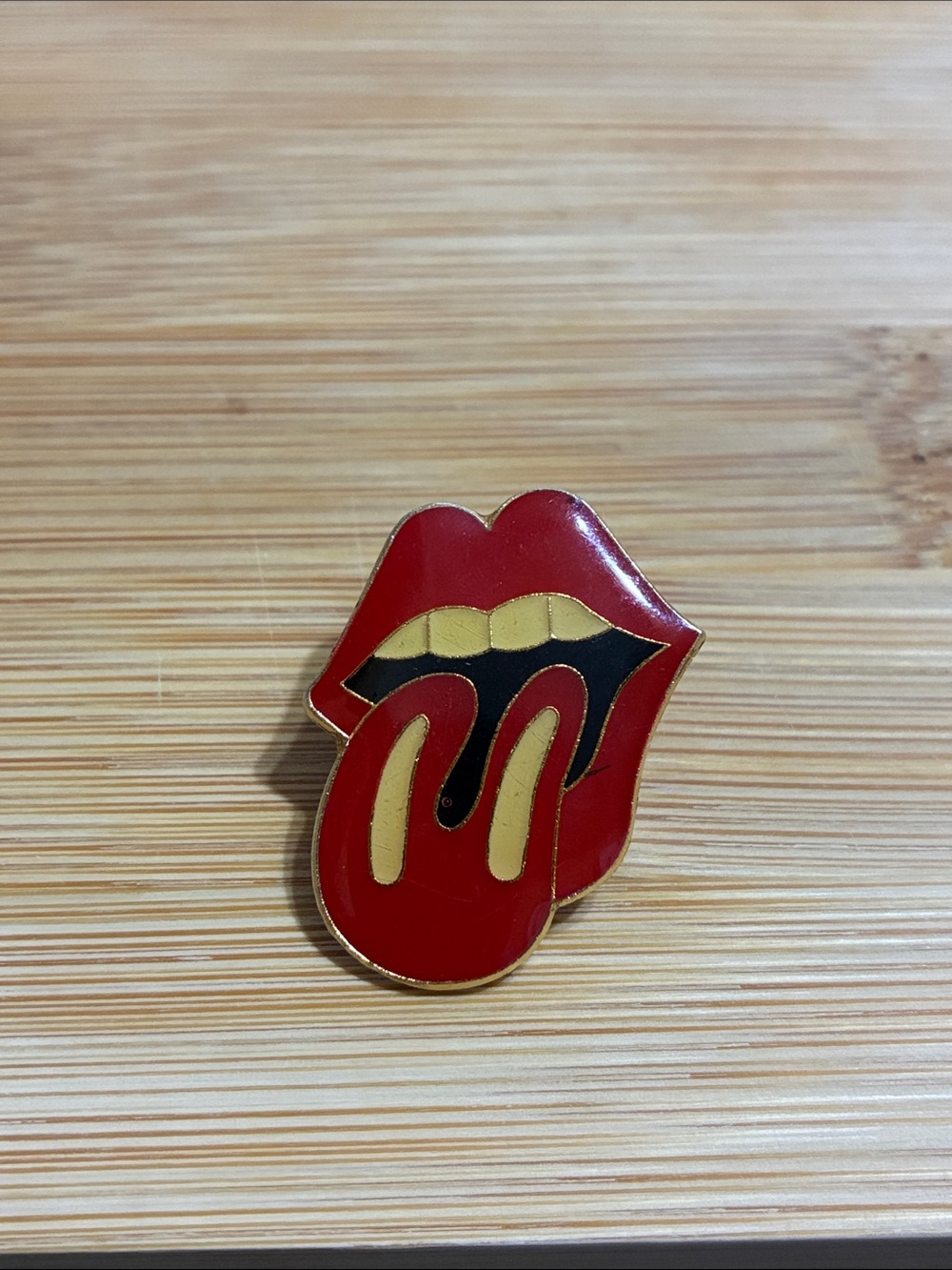 Vintage Rolling Stones Tongue Metal Pin ❣️